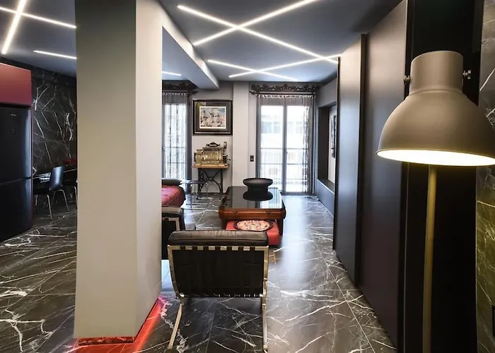Luxury For Friends & Family, At Mitropoleos *